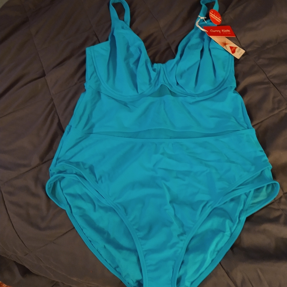 *Final Price* NWT one piece Bathing suit